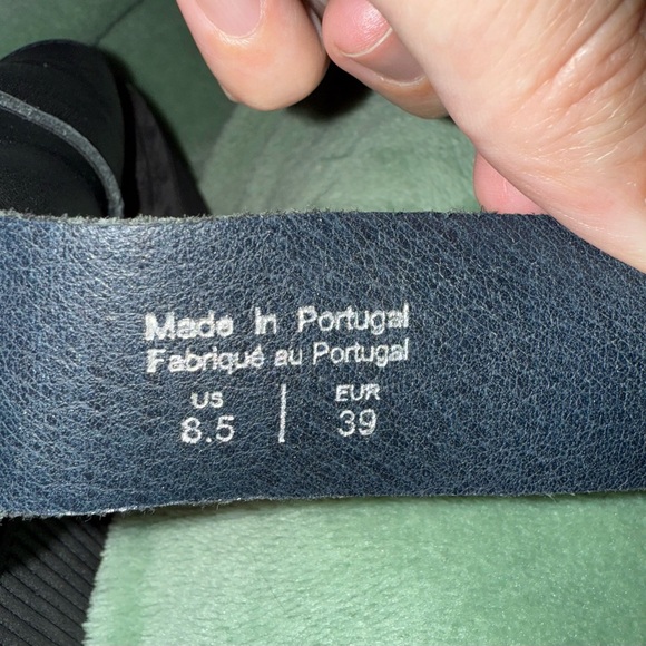 Black Platform Sandals - Picture 4 of 5